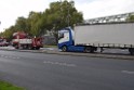 LKW blieb unter Bruecke haengen Koeln Ehrenfeld Innere Kanalstr Hornstr P527